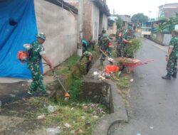 Koramil 1426-04 Galesong Bersama Warga Kerja Bakti Bersihkan Saluran Air dan Bahu Jalan