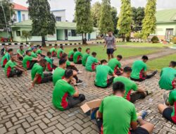 Jaga Kebugaran dan Daya Tahan Tubuh, Personel Kodim 1426/Takalar Rutin Jalani Pembinaan Fisik