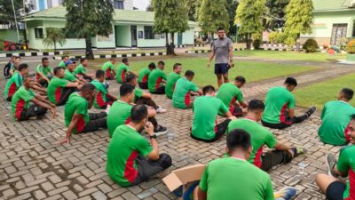 Jaga Kebugaran dan Daya Tahan Tubuh, Personel Kodim 1426/Takalar Rutin Jalani Pembinaan Fisik