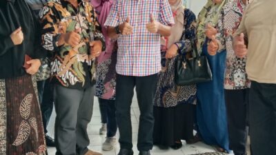 Anggota DPRD Sulsel Mallarangan Tutu Kunjungi SMPN 1 Takalar, Alumni Tahun 90 Sambut Hangat