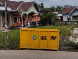 DKLH Takalar Salurkan Tempat Sampah di Palleko, Dukung Program “Takalar Cepat” dan Lingkungan Bersih