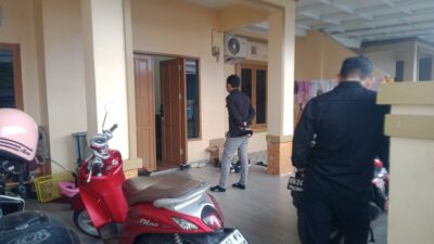 BREAKING NEWS: Penyidik Kejati Sulsel Geledah Rumah ASN di Takalar