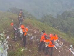 Jenazah Korban Pesawat ATR Langsung Dievakuasi ke RS Bhayangkara Makassar