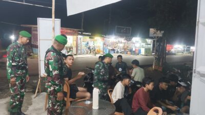 Patroli Malam Gabungan Koramil Galesong, TNI dan Warga Bersinergi Jaga Keamanan