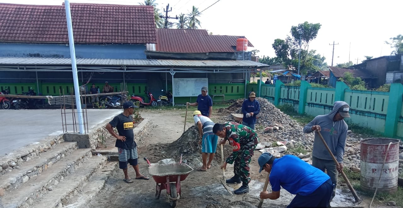 Babinsa Polut Pimpin Kerja Bakti