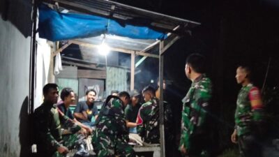 Personel Koramil Galut Bersama Warga Kompak Gelar Patroli Siskamling
