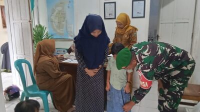 Babinsa Sombala Bella Turun Langsung Dampingi Posyandu, Upaya Nyata Tekan Stunting di Takalar