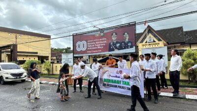 Sat Intelkam Polres Takalar Tebar Takjil Ramadan, Wujudkan Polri Lebih Humanis di Tengah Masyarakat