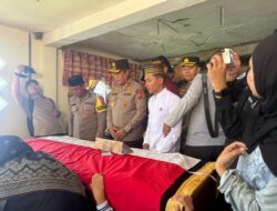 Kapolda Sulsel Datangi Rumah Duka Bripda Dirja Pratama di Pinrang, Tegaskan Proses Hukum Terbuka dan Tanpa Toleransi