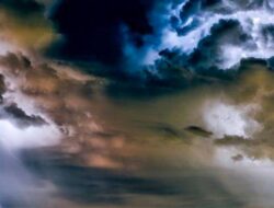 BMKG Makassar Keluarkan Peringatan Dini, 17 Daerah di Sulsel Berpotensi Dilanda Cuaca Ekstrem