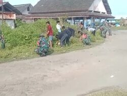 Wujudkan Lingkungan Bersih, Koramil Galesong Bersama Warga Desa Boddia Gelar Kerja Bakti