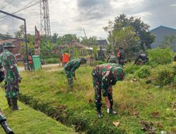 TNI dan Warga Kompak Bersihkan Saluran Air di Takalar, Wujud Nyata Gotong Royong di Desa Balangtanaya