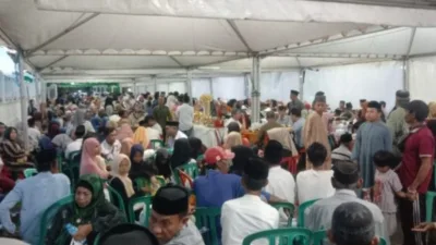 Ribuan Warga Hadiri Bukber di Rujab Wabup, Bupati Takalar Absen