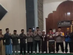 Kapolres Jeneponto Sahur Bersama Warga Rumbia, Pererat Silaturahmi dan Jaga Kamtibmas di Bulan Ramadan