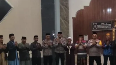 Kapolres Jeneponto Sahur Bersama Warga Rumbia, Pererat Silaturahmi dan Jaga Kamtibmas di Bulan Ramadan