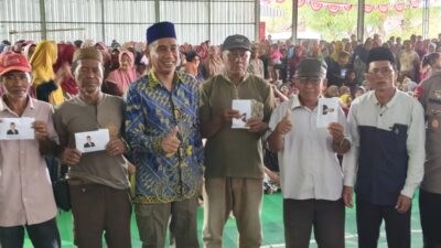 Jelang Idulfitri, Rudianto Lallo Salurkan Sembako untuk Warga Panyangkalang, Empat Masjid Terima Bantuan Rp20 Juta