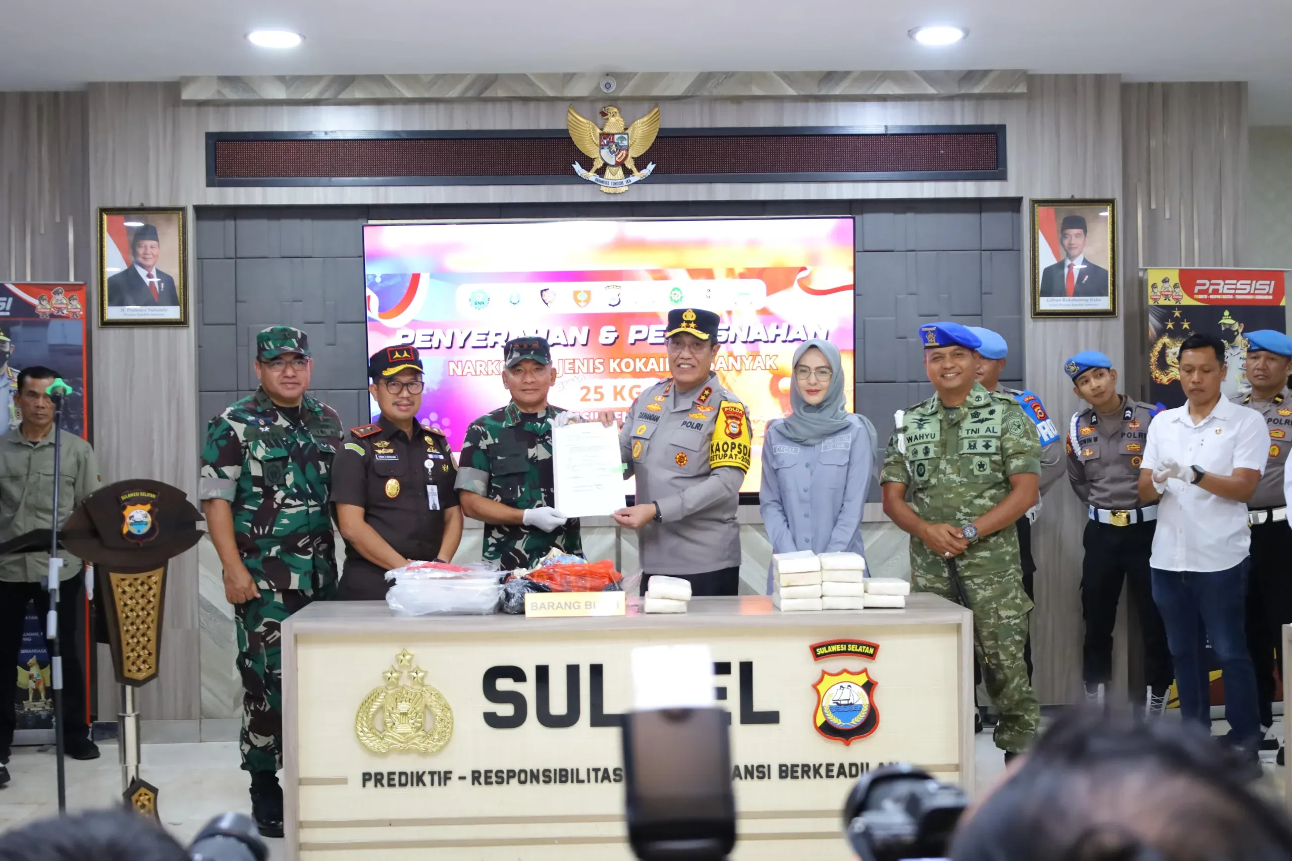 Polda Sulsel Musnahkan 25 Kg Kokain Temuan di Kepulauan Selayar, Diduga Terkait Jaringan Internasional 1 Polda Sulsel Musnahkan 25 Kg Kokain Temuan di Kepulauan Selayar