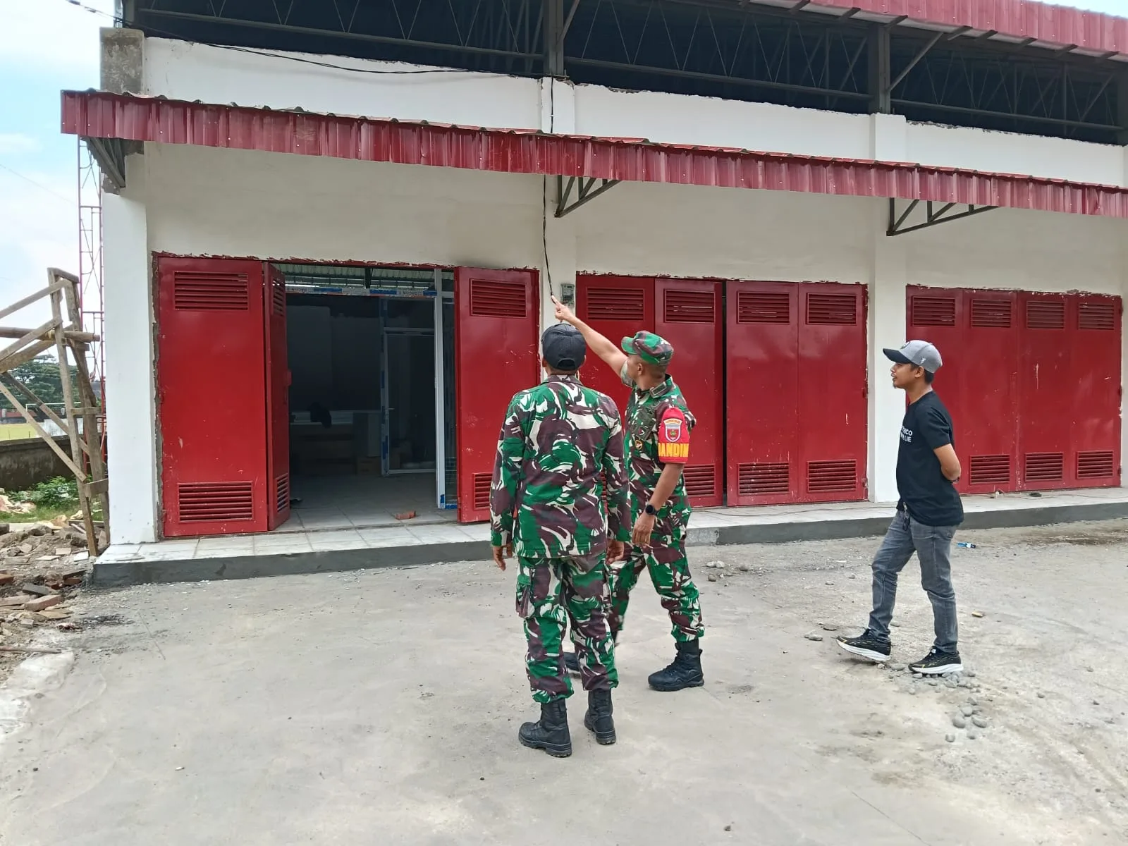 Dandim 1426 Takalar Turun Langsung, Proyek KDKMP Dikebut Demi Dongkrak Ekonomi Desa 1 Dandim 1426 Takalar Turun Langsung, Proyek KDKMP Dikebut Demi Dongkrak Ekonomi Desa