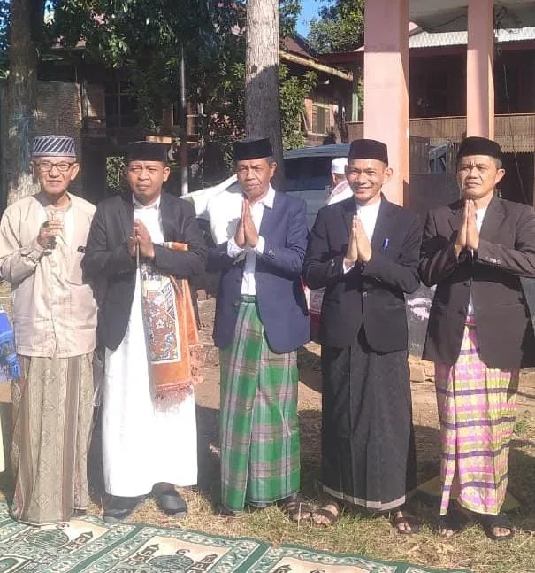 Plt Camat Rumbia Sampaikan Pesan Bupati Jeneponto Saat Salat Idul Fitri, Tekankan Kebersihan dan Pembangunan Daerah 1 Plt Camat Rumbia Sampaikan Pesan Bupati Jeneponto Saat Salat Idul Fitri, Tekankan Kebersihan dan Pembangunan Daerah
