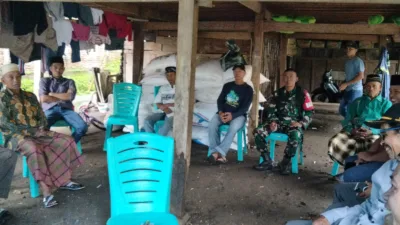 Babinsa Barugaya Perkuat Silaturahmi Lewat Komsos, Warga Merasa Lebih Aman dan Terbina