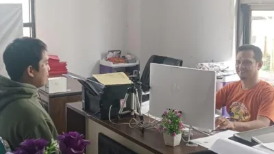 Pelayanan Haji Tetap Berjalan, Staf KemenHaj Takalar Tetap Buka Layanan di Tengah WFH