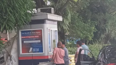 Pelayanan Top Up e-Money di Tol Makassar Dikeluhkan