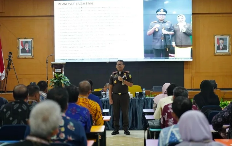 Kajati Sulsel Tekankan Integritas dan Kekuatan Sistem dalam Kepemimpinan Birokrasi 1 Kajati Sulsel Tekankan Integritas dan Kekuatan Sistem dalam Kepemimpinan Birokrasi