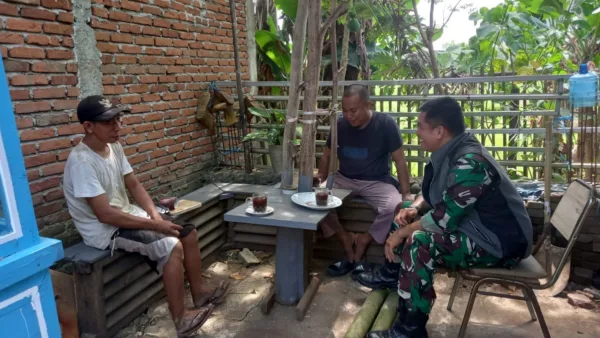 Pelda Syahrir Blusukan ke Desa Maccini Sombala, Ingatkan Warga Jaga Selokan dan Aktifkan Poskamling