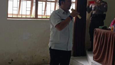 Pelayanan Pasca Lebaran di Tamalatea Berjalan Lancar, Camat Tekankan Pelayanan Ramah dan Lingkungan Bersih