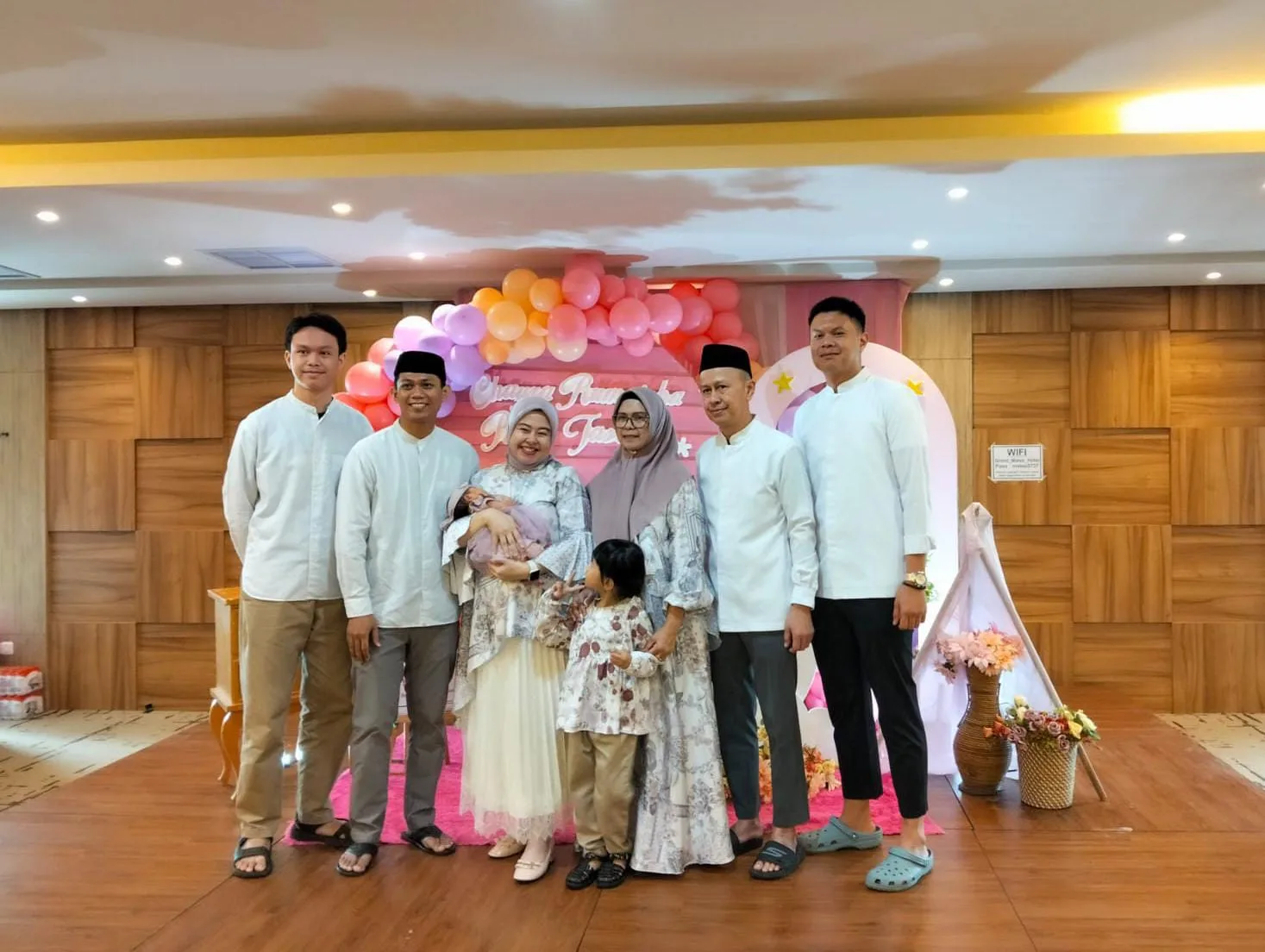 Aqiqah Putri Tasrif–Riha Jadi Momen Hangat Pererat Silaturahmi “Lakasi Big Family” di Makassar 1 Aqiqah Putri Tasrif–Riha Jadi Momen Hangat Pererat Silaturahmi “Lakasi Big Family” di Makassar