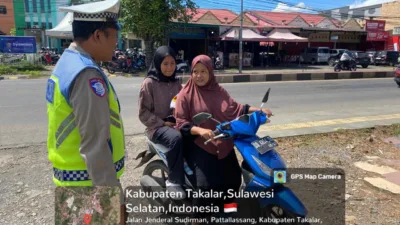 Humanis di Jalan Raya, Satlantas Polres Takalar Tegakkan Disiplin Lalu Lintas Lewat Gatur Persuasif