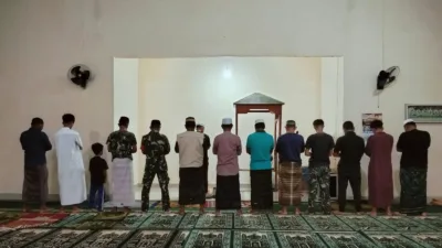 Komsos Koramil Mapsu Dengan Warga Binaan Melalui Kegiatan Shalat Subuh Berjamaah 6 IMG 20260409 WA0022 l Update Sulsel
