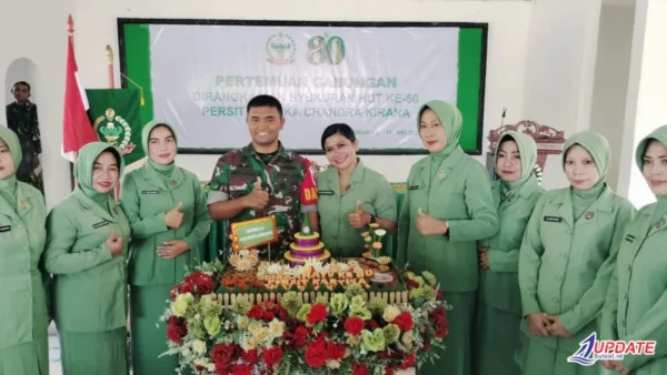 Potong Tumpeng & Kompak Dukung Suami: Ny. Artika Anton Pimpin Syukuran HUT Ke-80 Persit KCK Dim 1426 Takalar