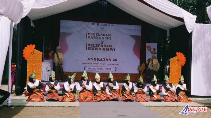 Suasana Haru Selimuti SMA Negeri 6 Takalar, 172 Siswa Akhiri Perjalanan Putih Abu-Abu. 3 84229 l Update Sulsel