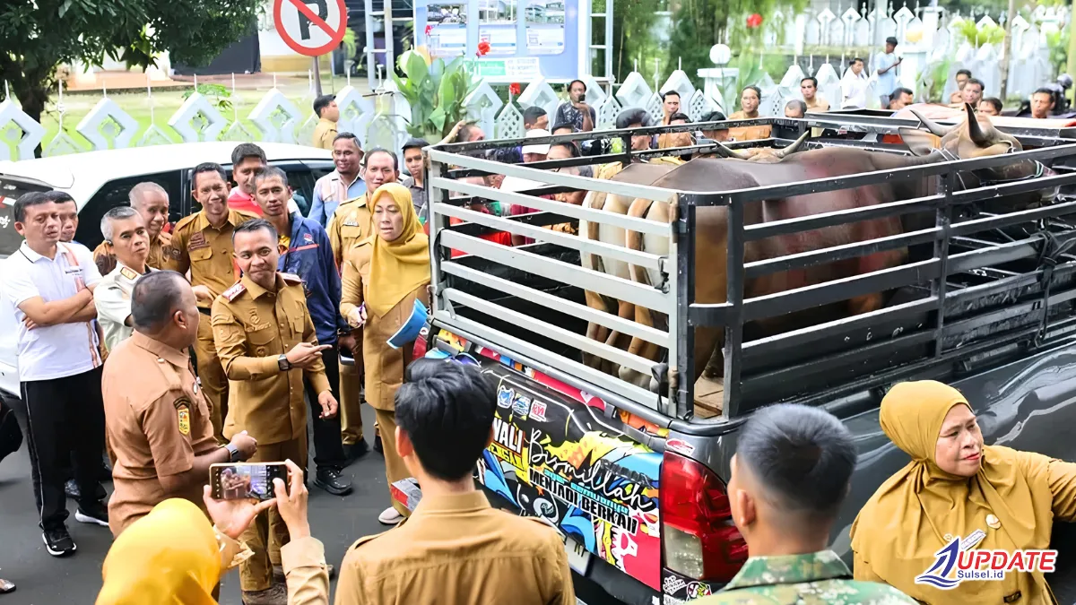 Fantastis! 4.672 Hewan Kurban Tercatat di Bone, Data Masih Berpotensi Bertambah. 1 Bupati Bone 20260526 204449 0000 l Update Sulsel