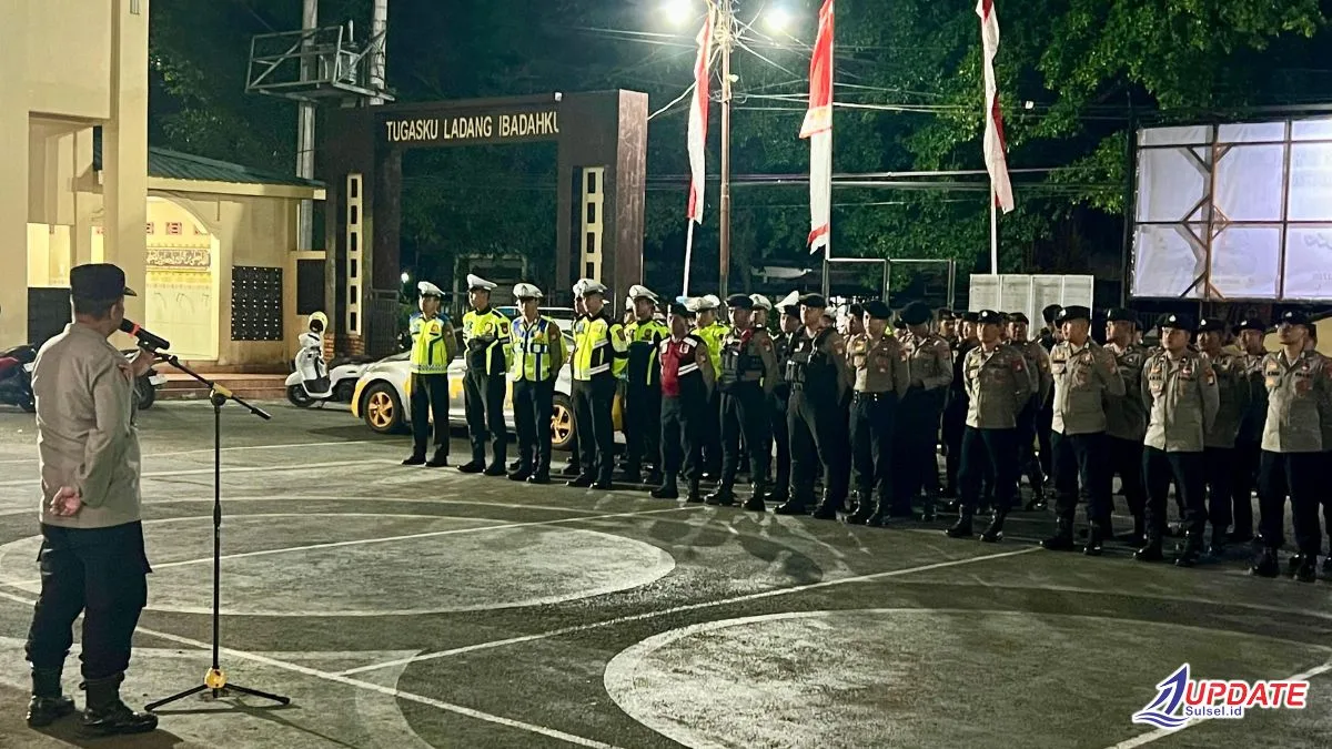 Polres Takalar Gelar Apel Kesiapan Pengamanan Malam Takbiran Idul Adha 1447 H 1 Polres Takalar apel kesiapan patroli 20260526 202628 0000 l Update Sulsel