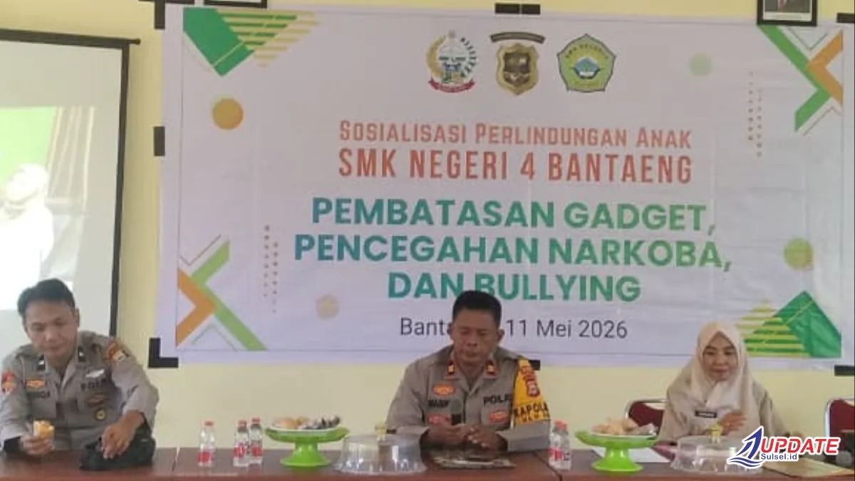 Polisi dan SMKN 4 Bantaeng Bersinergi Edukasi Siswa: Perlindungan Anak, Anti Narkoba hingga Bahaya Pergaulan Bebas 7 Polisi dan SMKN 4 Bantaeng Bersinergi Edukasi Siswa: Perlindungan Anak, Anti Narkoba hingga Bahaya Pergaulan Bebas