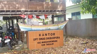 Kantor UPT Dikbudpora Mangarabombang Disorot, Lingkungan Kumuh dan Sampah Berserakan Jadi Keluhan Warga