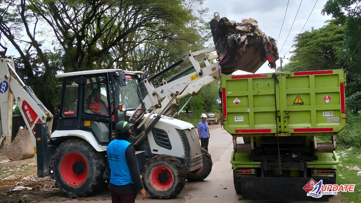 Di Tengah Keterbatasan, DLH Pangkep Tetap Berjuang Menjaga Kebersihan dan Keindahan Daerah 1 DLH PANGKEP 20260604 150922 0000 l Update Sulsel