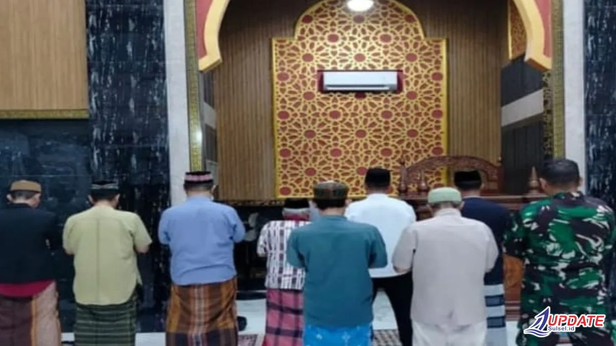 Babinsa Koramil Galesong Laksanakan Safari Sholat Subuh Berjamaah Bersama Masyarakat 1 Kodim 1426 Takalar 20260609 093555 0000 l Update Sulsel