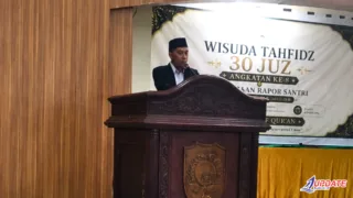 Wisuda Tahfid 30 Juz Angkatan V dan Penerimaan Rapor Santri Ma’had Tahfidz Nujuumul Qur’an Berlangsung Khidmat