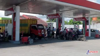 Diduga Ada Aksi Pengambil Solar Siluman, Antrean Kendaraan Mengular di SPBU Panaikang Takalar