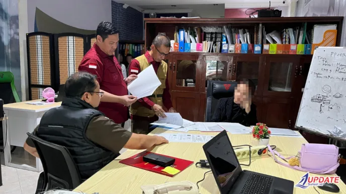 Setelah Disdik Sulsel, Kejati Dalami Kasus Bookless Library dengan Geledah Kantor Penyedia, Sejumlah Dokumen Disita. 3 Setelah Disdik Sulsel Kejati Dalami Kasus Bookless Library dengan Geledah 20260617 170234 0000 l Update Sulsel