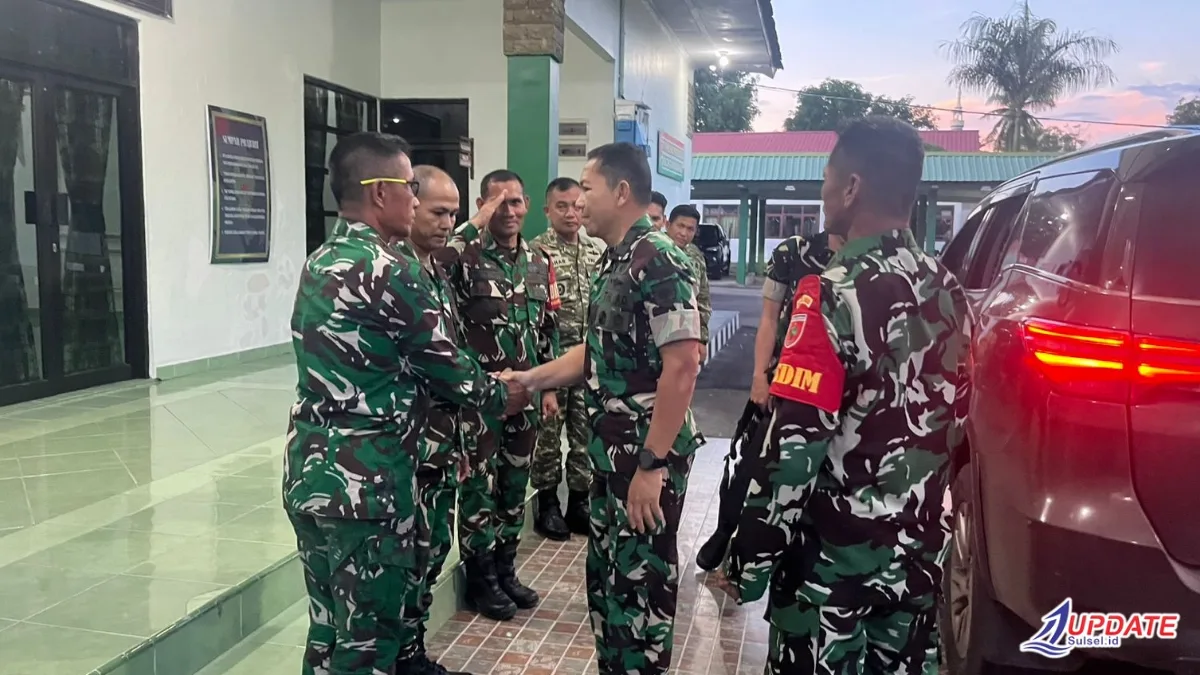 Kasdam XIV Hasanuddin Transit di Makodim 1426 Takalar, Sekaligus Cek Kondisi Satuan 1 TNI Takalar 20260614 091522 0000 l Update Sulsel