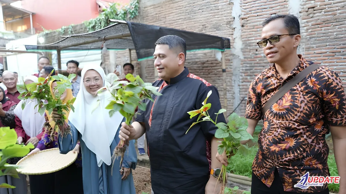 Wali Kota Makassar Panen Bersama Warga Tallo, Urban Farming Perkuat Ketahanan Pangan dan Ekonomi Keluarga 1 Walikota Makassar 20260620 065026 0000 l Update Sulsel