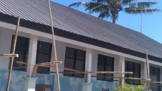 Renovasi Atap SMP Negeri 5 Rumbia Rampung, Tingkatkan Kenyamanan Belajar Siswa