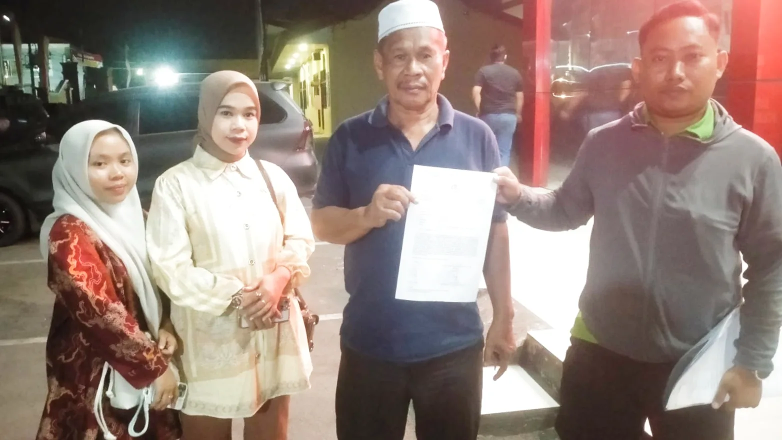 Arisan Online Diduga Makan Korban Ratusan Juta, Belasan Warga Bersiap Polisikan Pengelola di Gowa 1 IMG 20260710 213619 l Update Sulsel