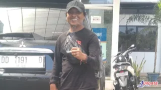 Langkah Kecil, Mimpi Besar: Ketika Keterbatasan Tak Mampu Mengalahkan Semangat Seorang Jurnalis