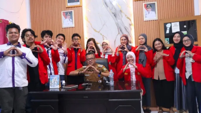PPK Ormawa HIMAKAHA FK Unhas Jalin Sinergi dengan Pemerintah Kecamatan Galesong Selatan melalui Program OCEANS 7 Nawir 20260714 162007 0000 l Update Sulsel