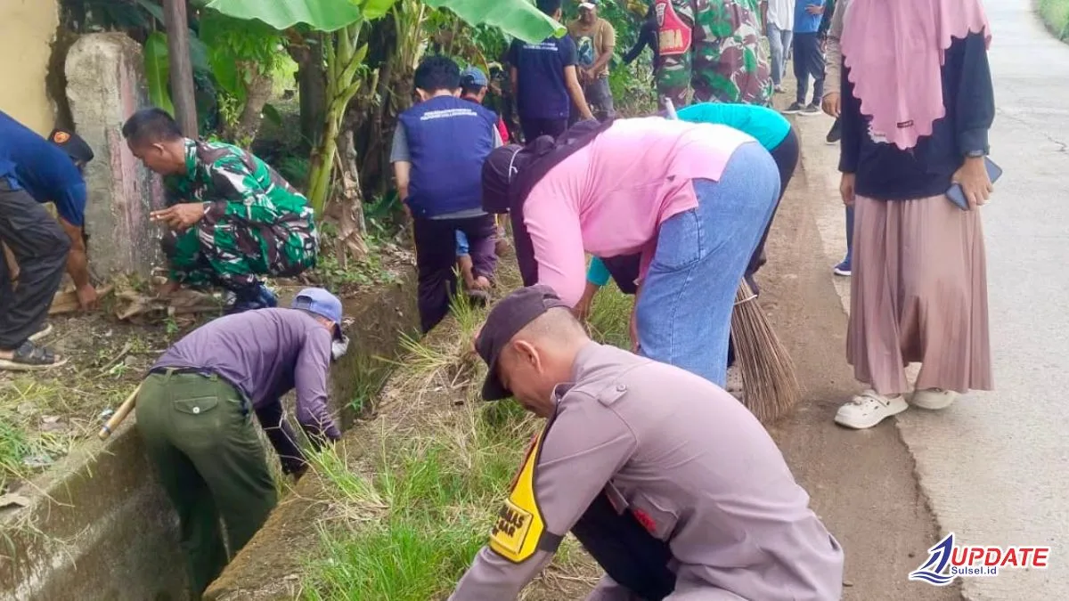 TNI-Polri dan Warga Kompak Gelar Kerja Bakti di Lassang Barat 1 TNI dan Polri kompak lkukan kerj bkti 20260717 103502 0000 l Update Sulsel